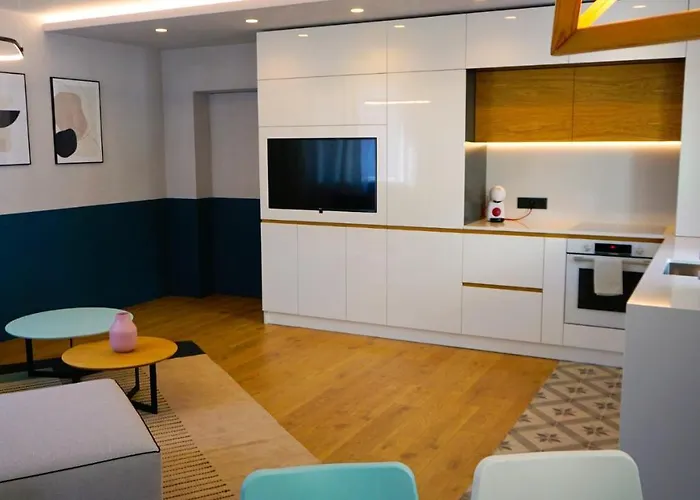 жасмин с частен гараж - Jasmin With Private Garage Warna