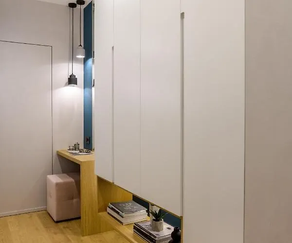 жасмин с частен гараж - Jasmin With Private Garage Warna